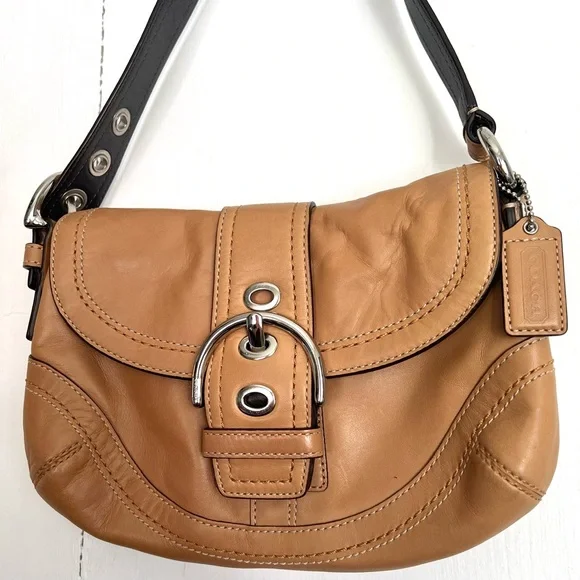Vintage Coach Soho Buckle Flap Tan Leather Small Shoulder Hobo Bag 12300 Y2K - Picture 1 of 12